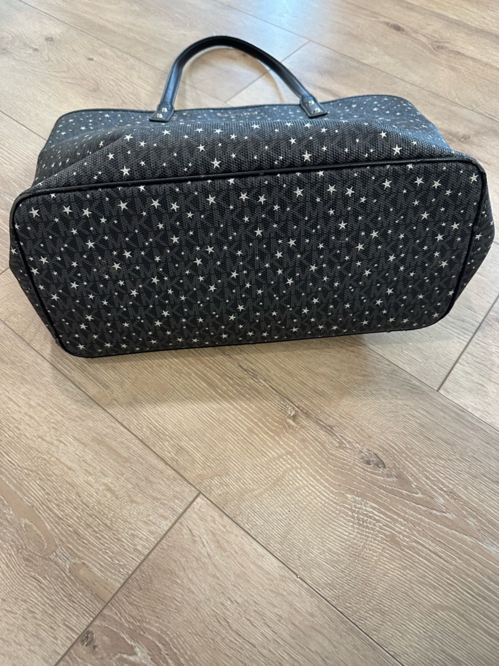 Michael Kors Black Star Tote - Picture 6 of 8